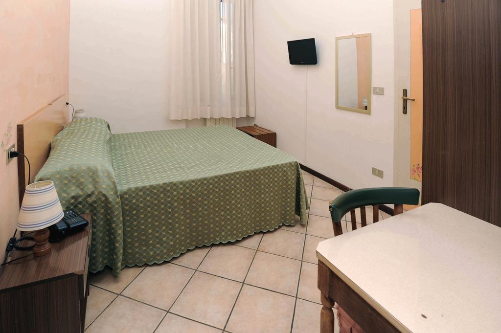 Hotel Marina Montecatini Terme Værelse billede