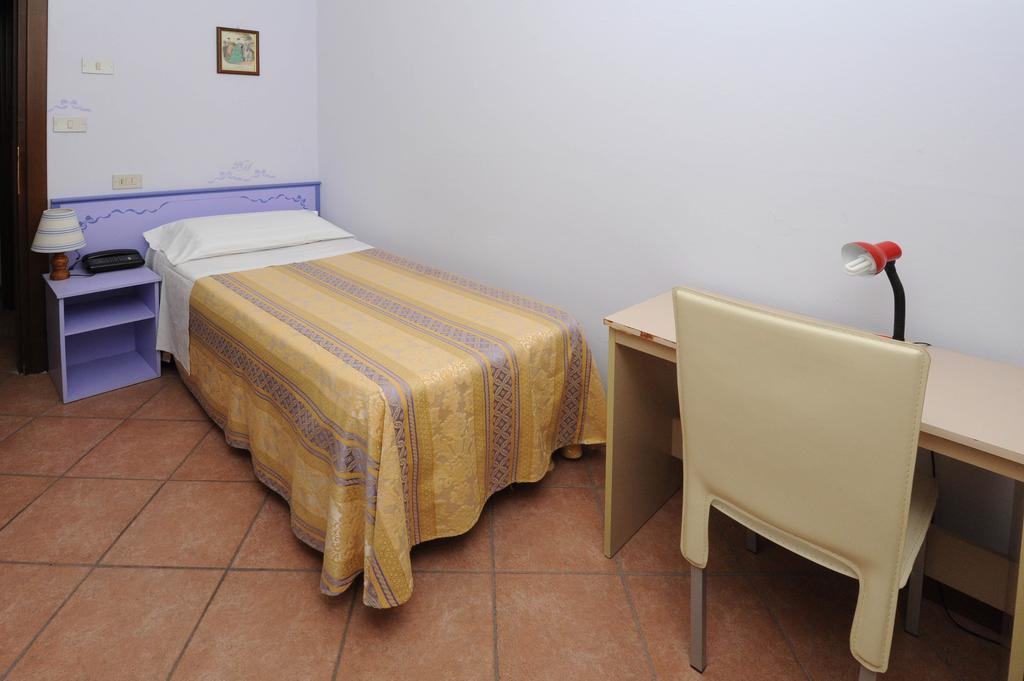 Hotel Marina Montecatini Terme Værelse billede